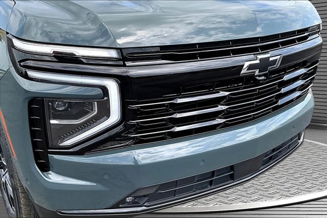 Used 2025 Gray Chevrolet RST image 34
