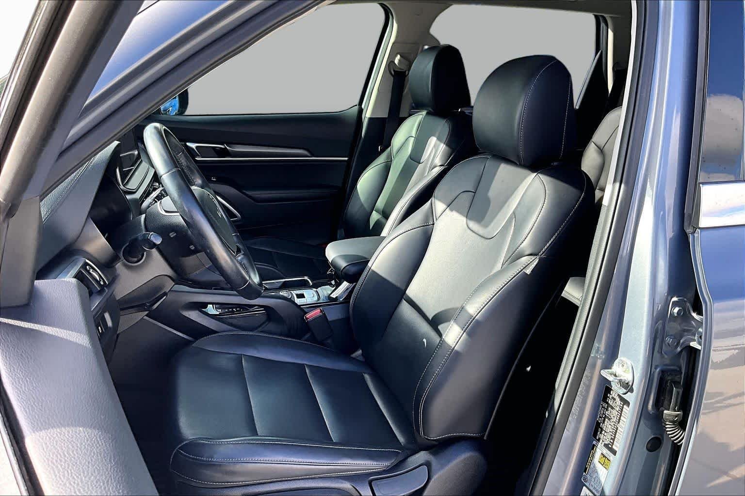 Used 2022 Everlasting Silver Kia LX image 8