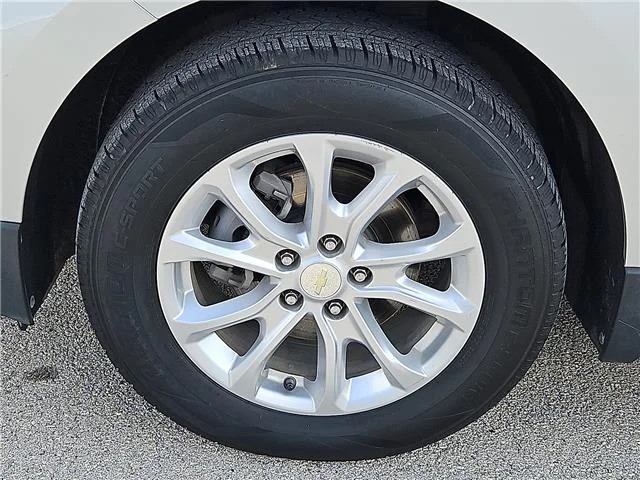 Used 2020 Silver Ice Metallic Chevrolet LT w/1LT Front-wheel Drive image 7