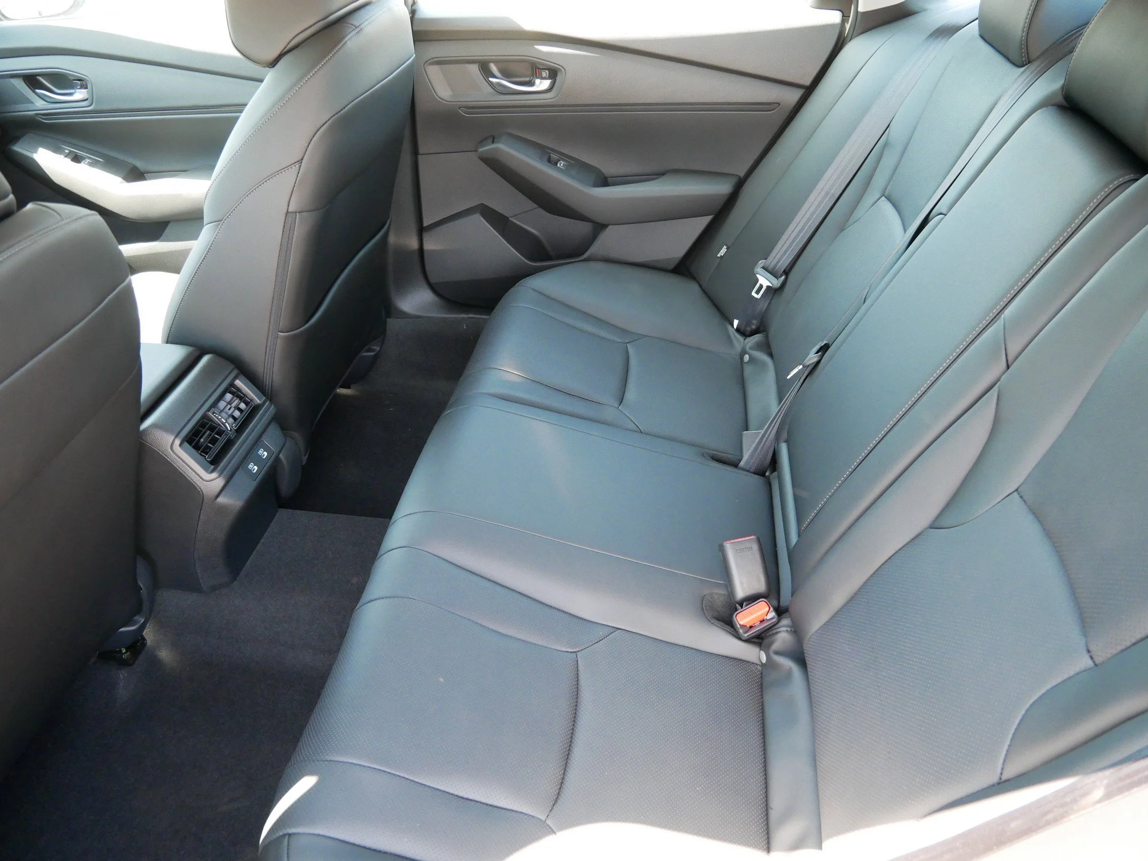 2026 Honda Accord Hybrid EX-L - Photo 8