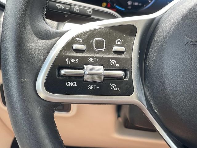 Used 2022  Mercedes-Benz GLB 250 image 22