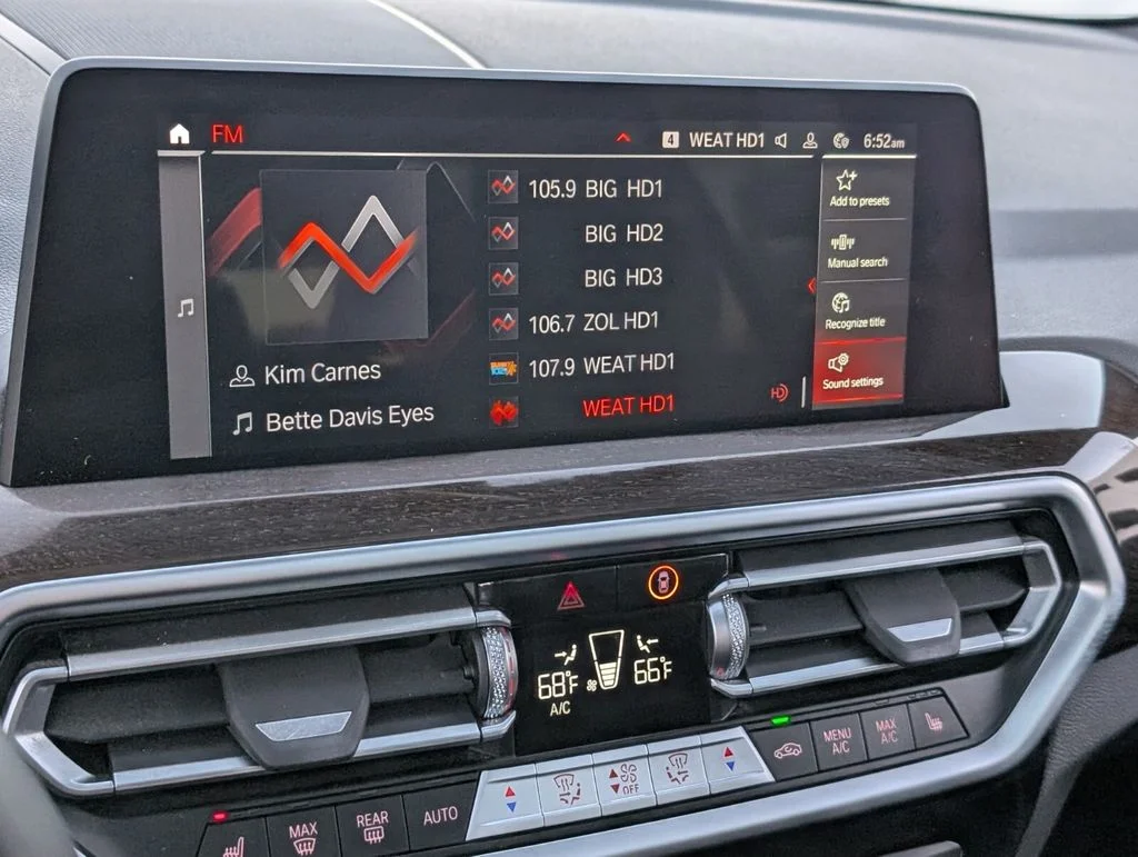Used 2024 Gray BMW sDrive30i image 19