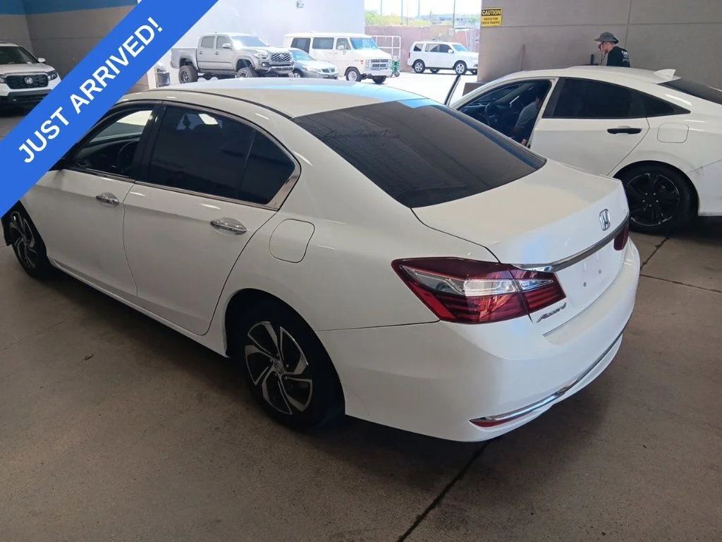 Used 2017 White Orchid Pearl Honda LX image 4