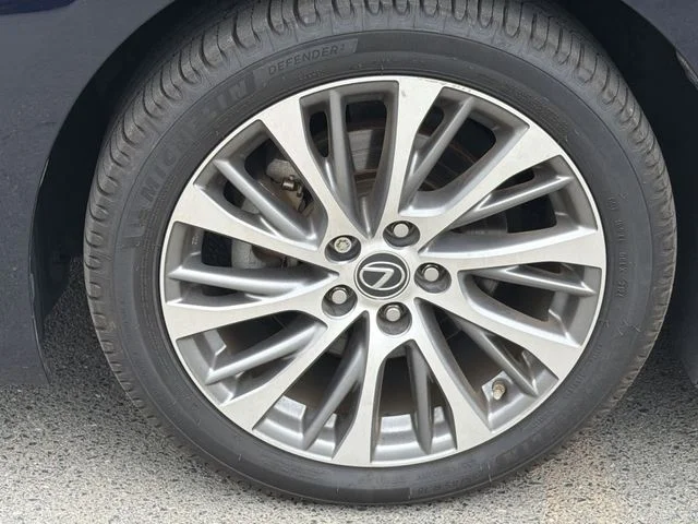 Used 2021 Blue Lexus 350 image 16