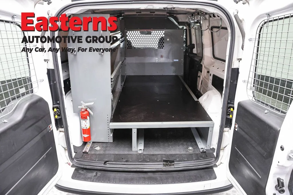 Used 2022 White Ram Base image 9