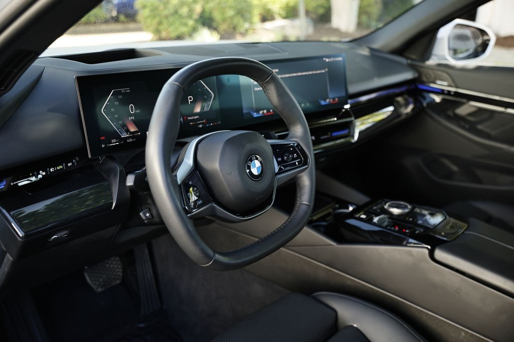 2025 BMW 5 Series 530i - Photo 20