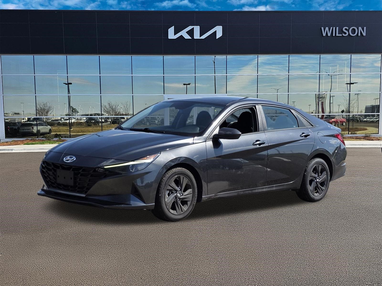 Used 2023 Gray Hyundai SEL image 7