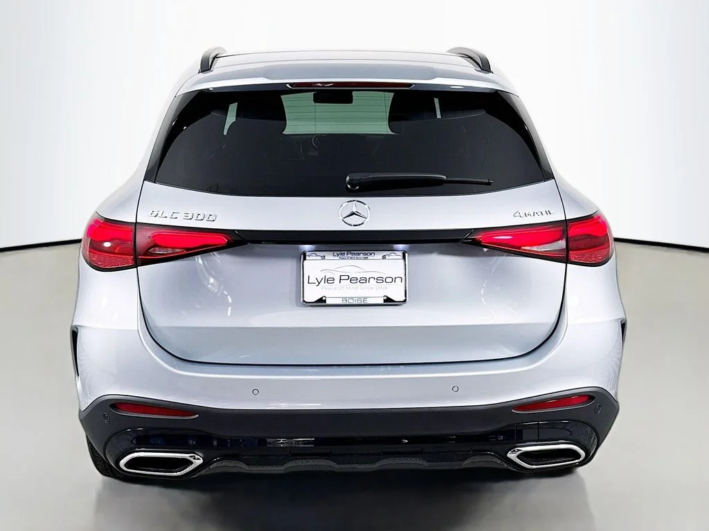Certified Used 2026  Mercedes-Benz GLC 300 image 10