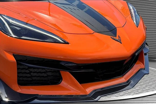 Used 2023 Orange Chevrolet Z06 image 28