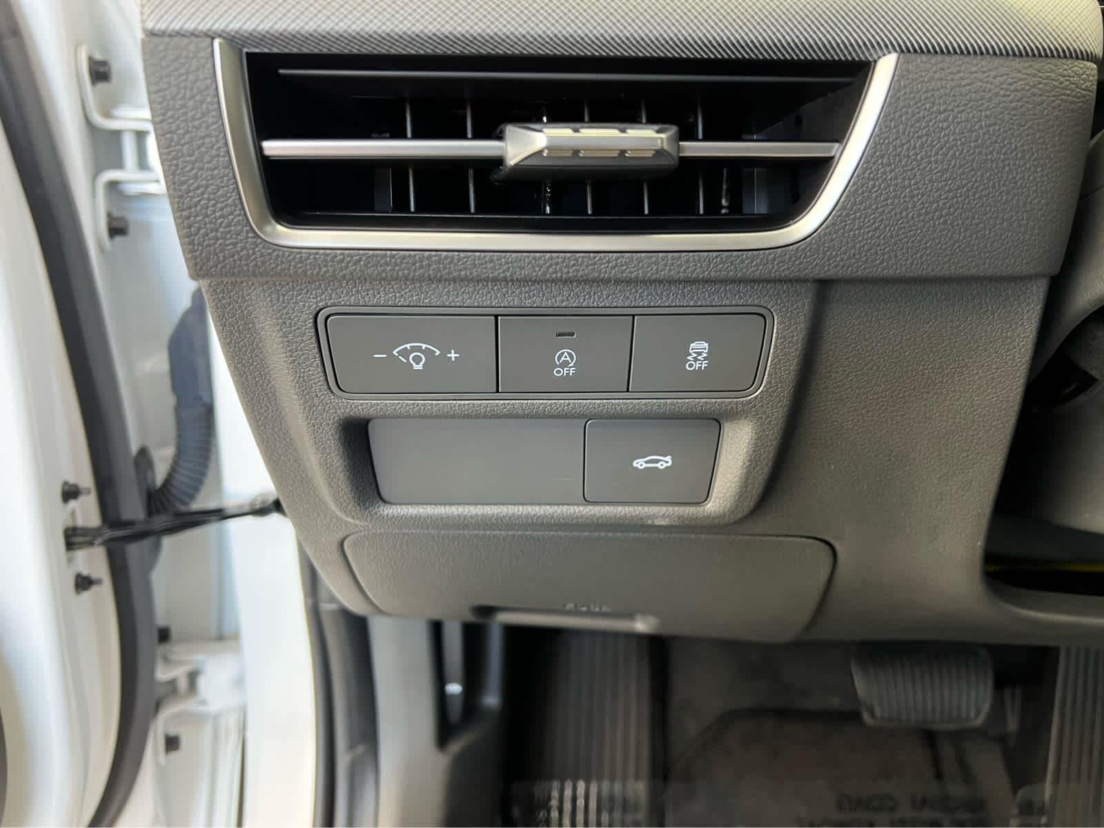 2025 Hyundai Sonata SE - Photo 19