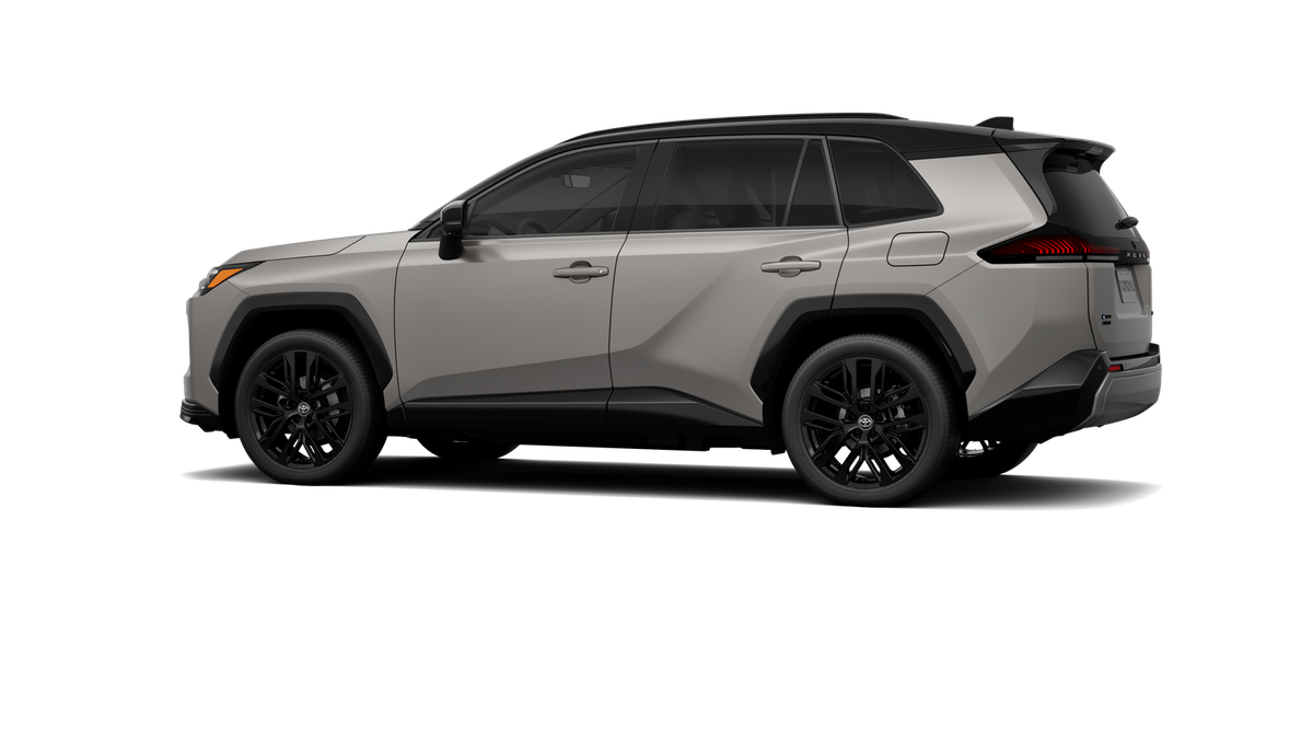 New 2026 Meteor Shower with Midnight Black Metallic roof Toyota XSE image 5