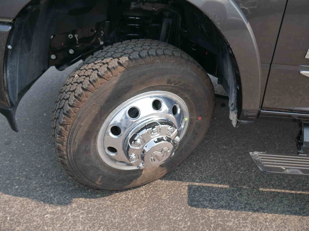 2026 RAM 3500 Limited - Photo 15