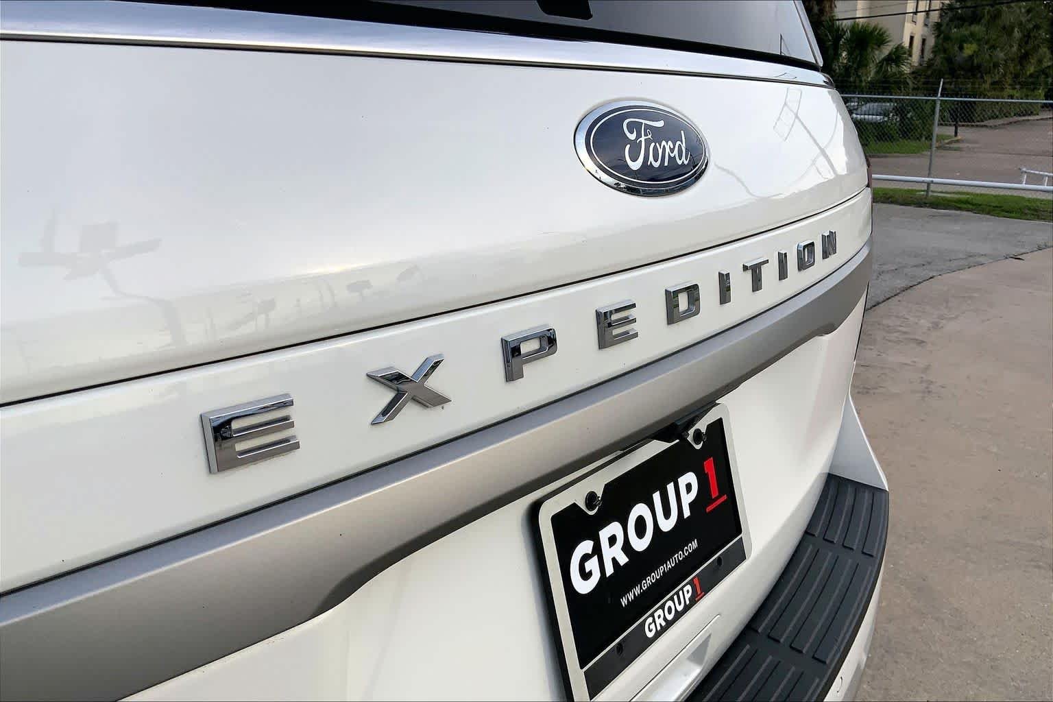 Used 2024 Star White Metallic Tri-Coat Ford XLT image 31