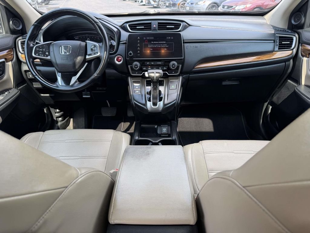 Used 2018  Honda Touring image 2