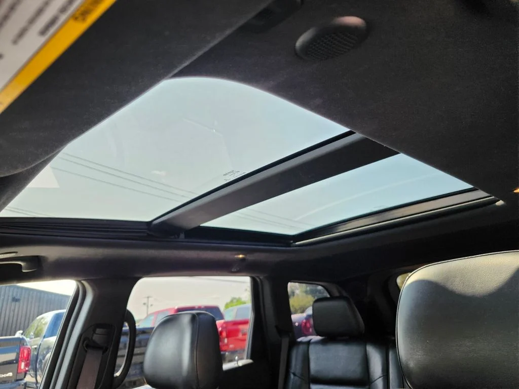 Used 2020 Silver Jeep Limited image 20