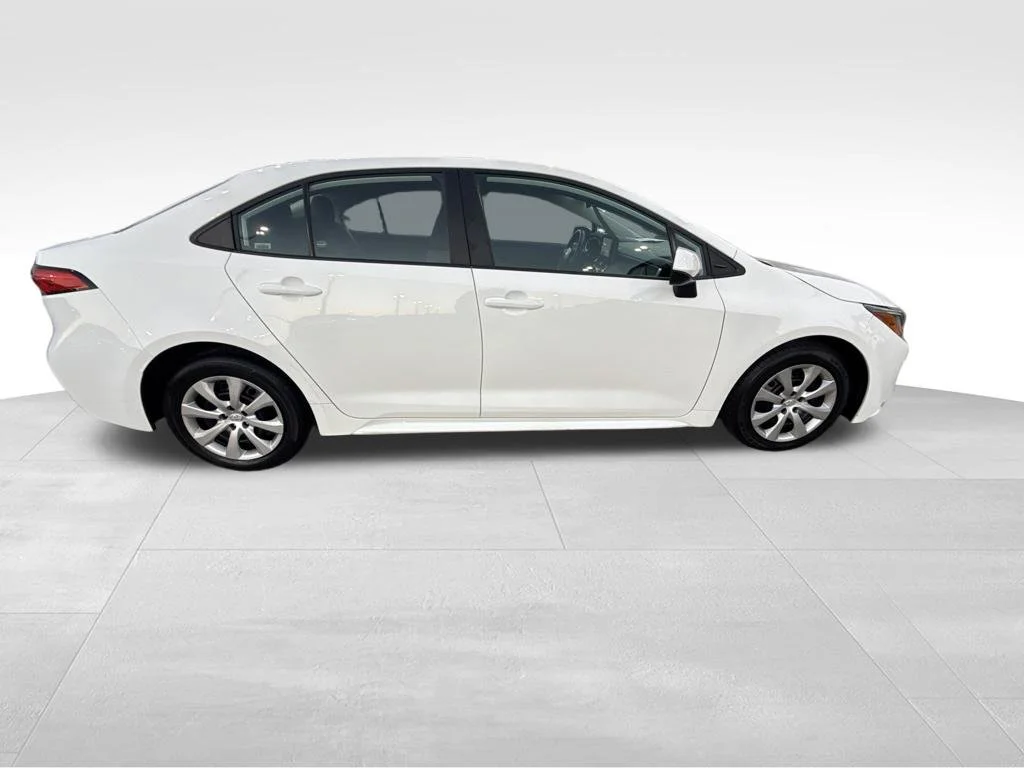 Used 2025 White Toyota LE image 7