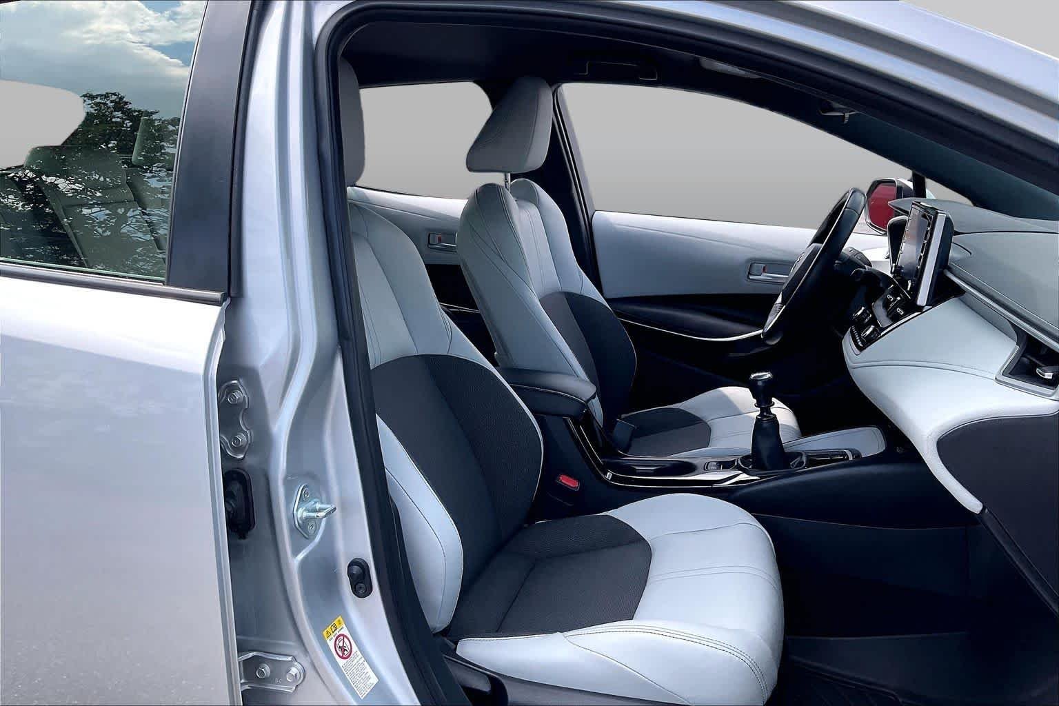 Used 2019 Classic Silver Metallic Toyota XSE image 8