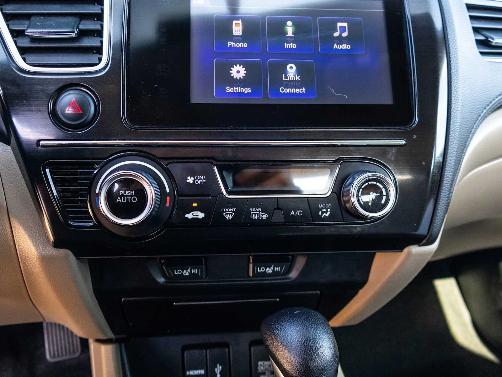 Used 2015  Honda EX-L image 28