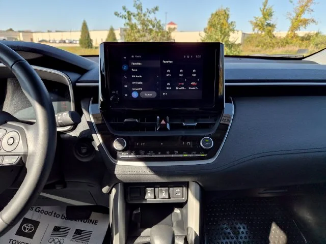 Certified Used 2024  Toyota XLE image 23