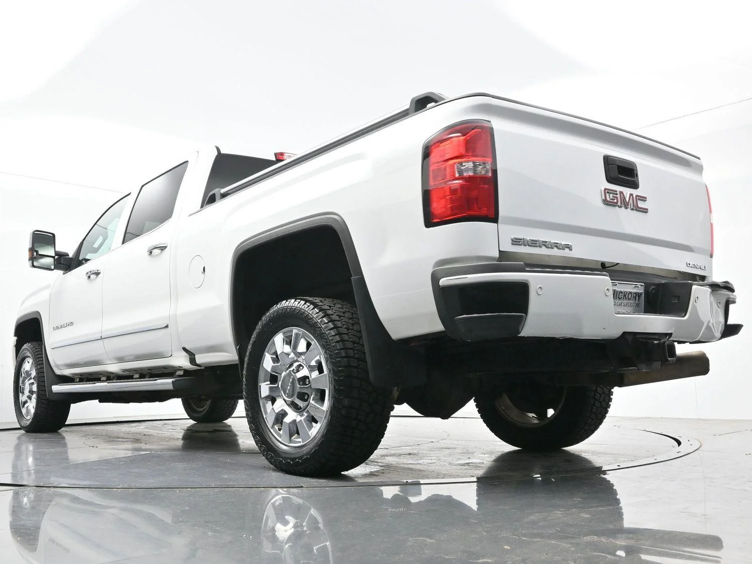 Used 2019 Summit White GMC Denali image 47