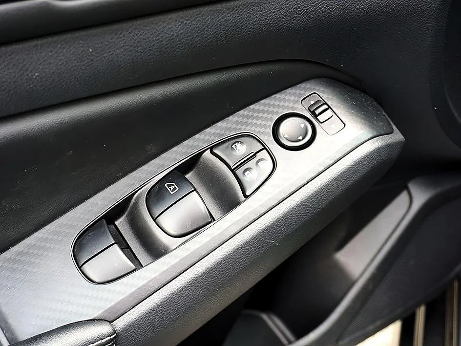 Used 2025 Gun Metallic Nissan SV image 19