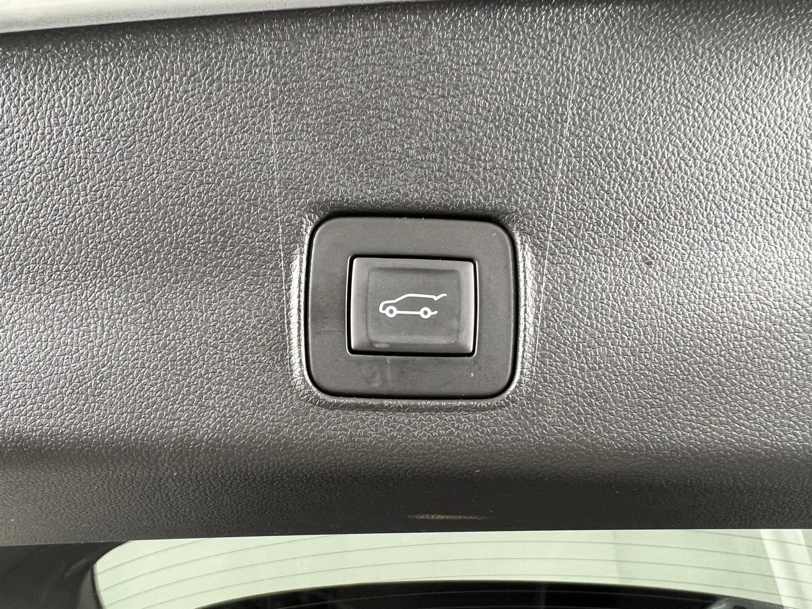 Used 2023 Summit White Chevrolet RS image 31
