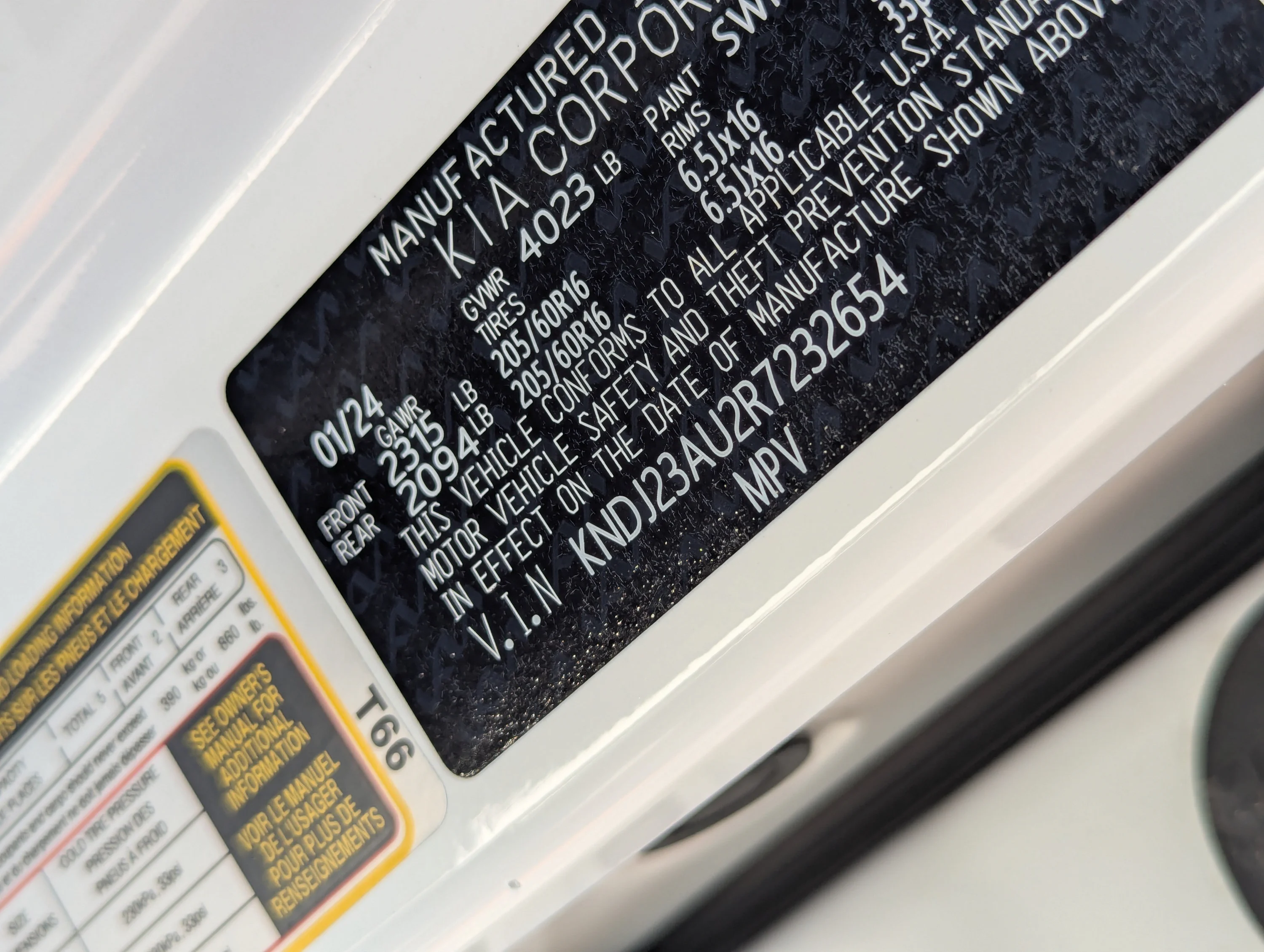 Used 2024 Snow White Pearl Kia LX image 47