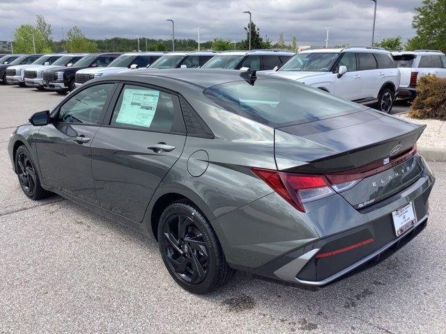 New 2026 Gray Hyundai SEL Sport image 7