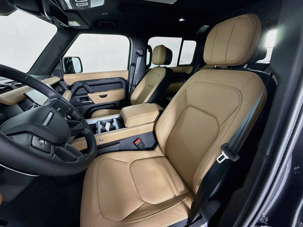 New 2026 Carpathian Grey Land Rover V8 image 5