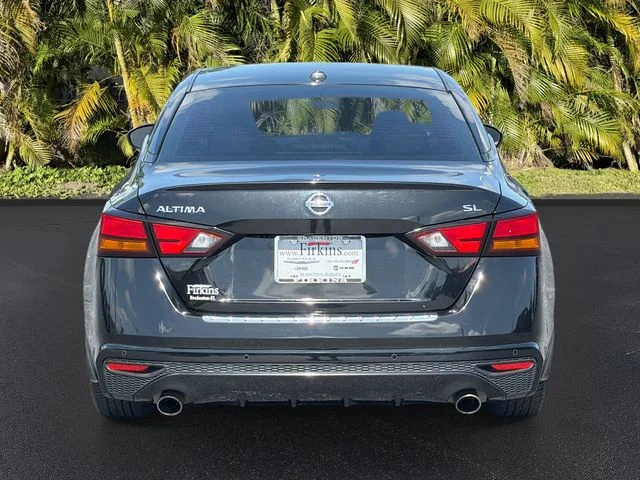 Used 2021 Black Nissan 2.5 SL image 6