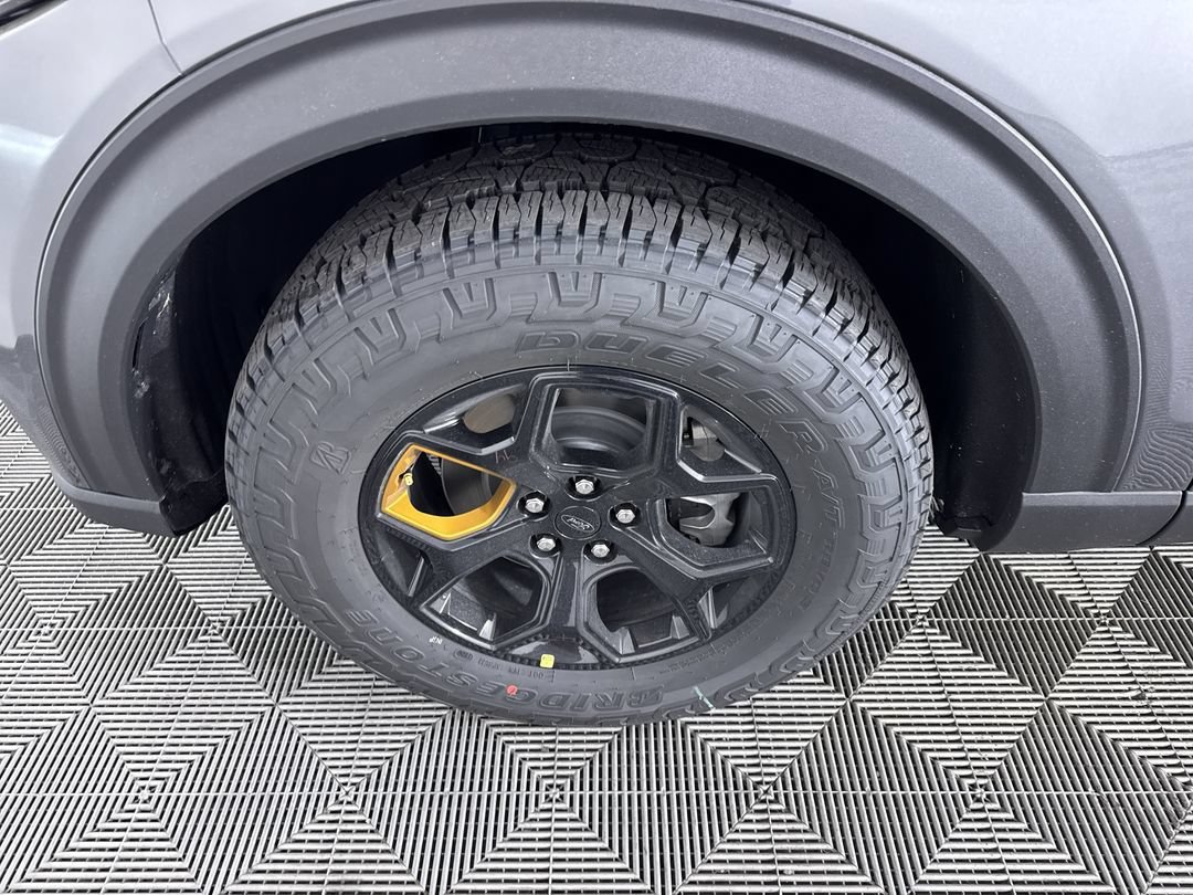 New 2026 Carbonized Gray Metallic Ford Tremor image 27