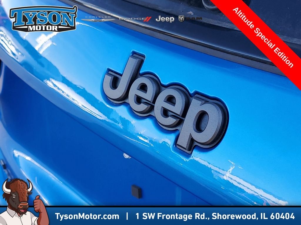 New 2026 Hydro Blue Pearlcoat Jeep Latitude image 5