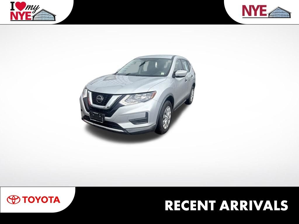 Used 2018 Silver Nissan S image 1