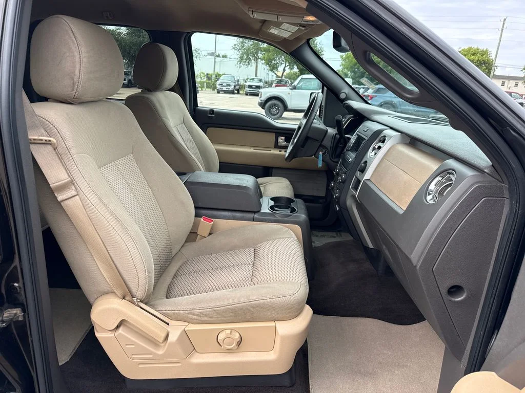 Used 2014 Brown Ford XLT image 24