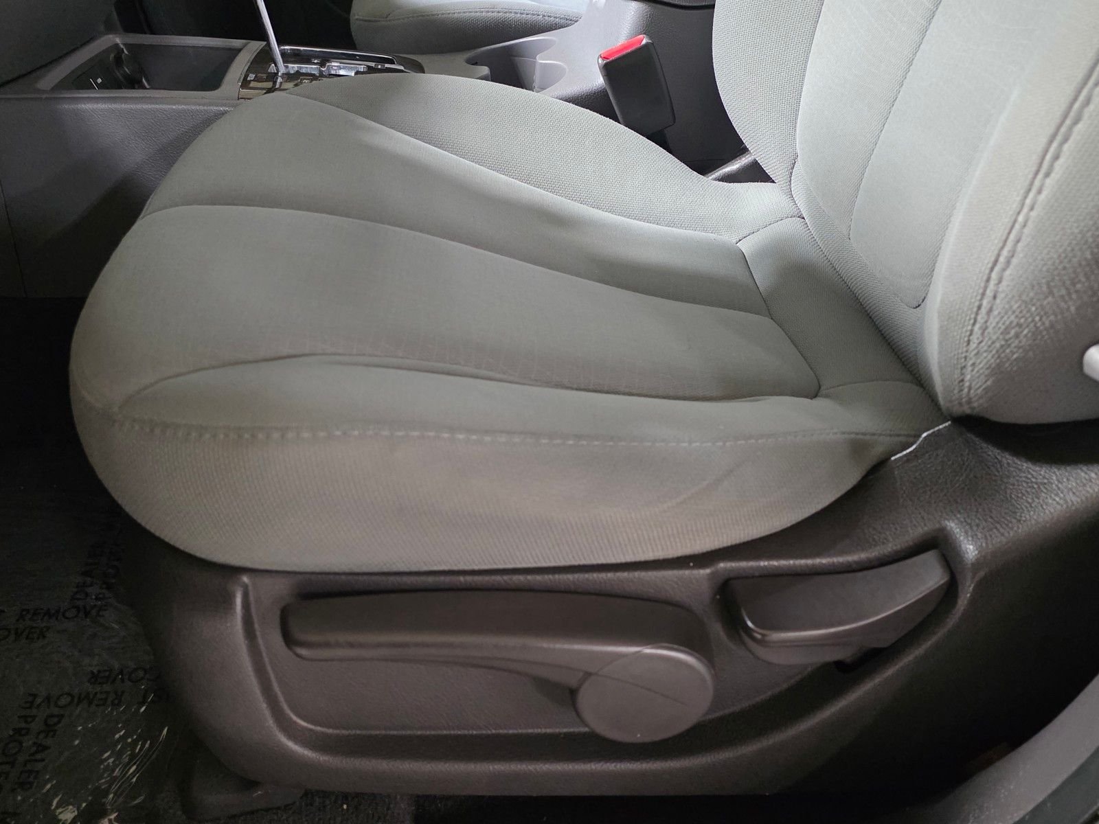 Used 2011 Mineral Gray Hyundai GLS image 24