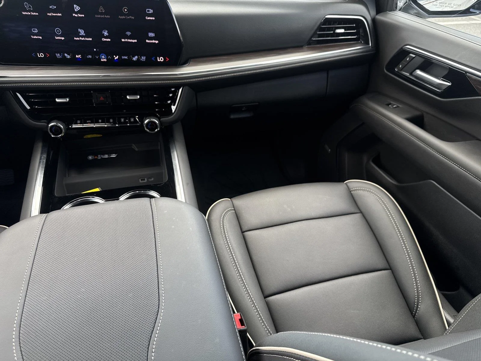 Used 2026 Polar White Tricoat Chevrolet Premier image 16
