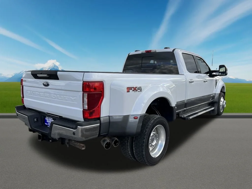 Used 2022 White Ford Lariat image 5
