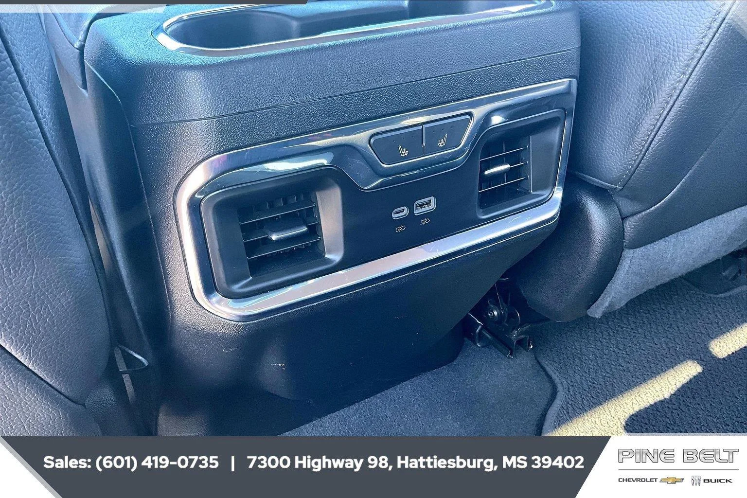 Used 2024 White Frost Tricoat GMC Denali image 25