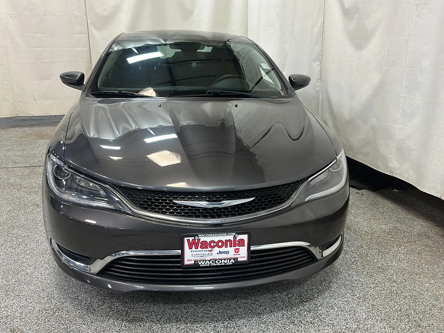 Used 2016 Granite Crystal Metallic Clearcoat Chrysler Limited image 8