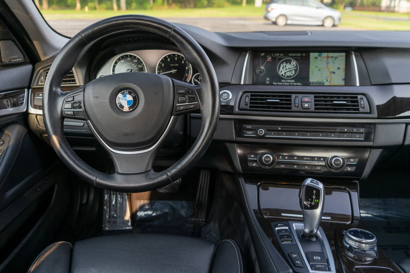 Used 2014 Imperial Blue Metallic BMW 528i xDrive image 11