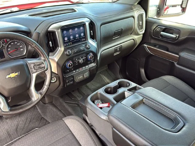 Used 2022 Red Chevrolet LT image 3