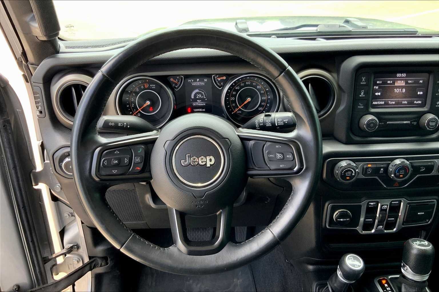 Used 2018 Billet Silver Metallic Clearcoat Jeep Sport S image 5