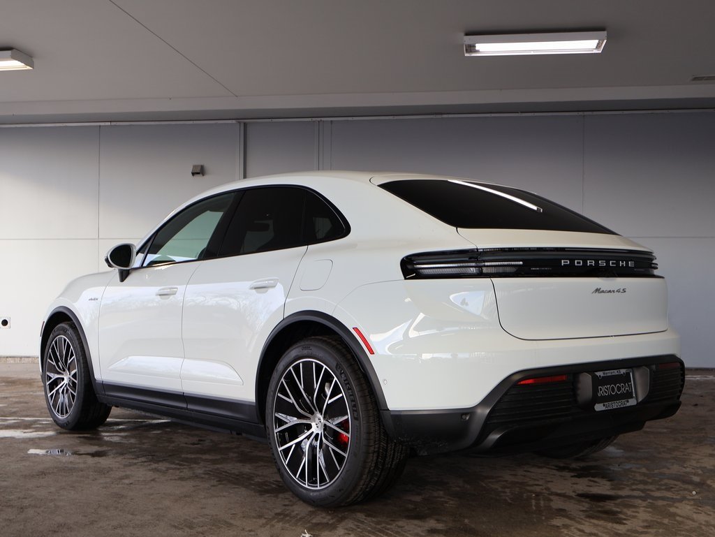 2025 Porsche Macan Electric photo 3