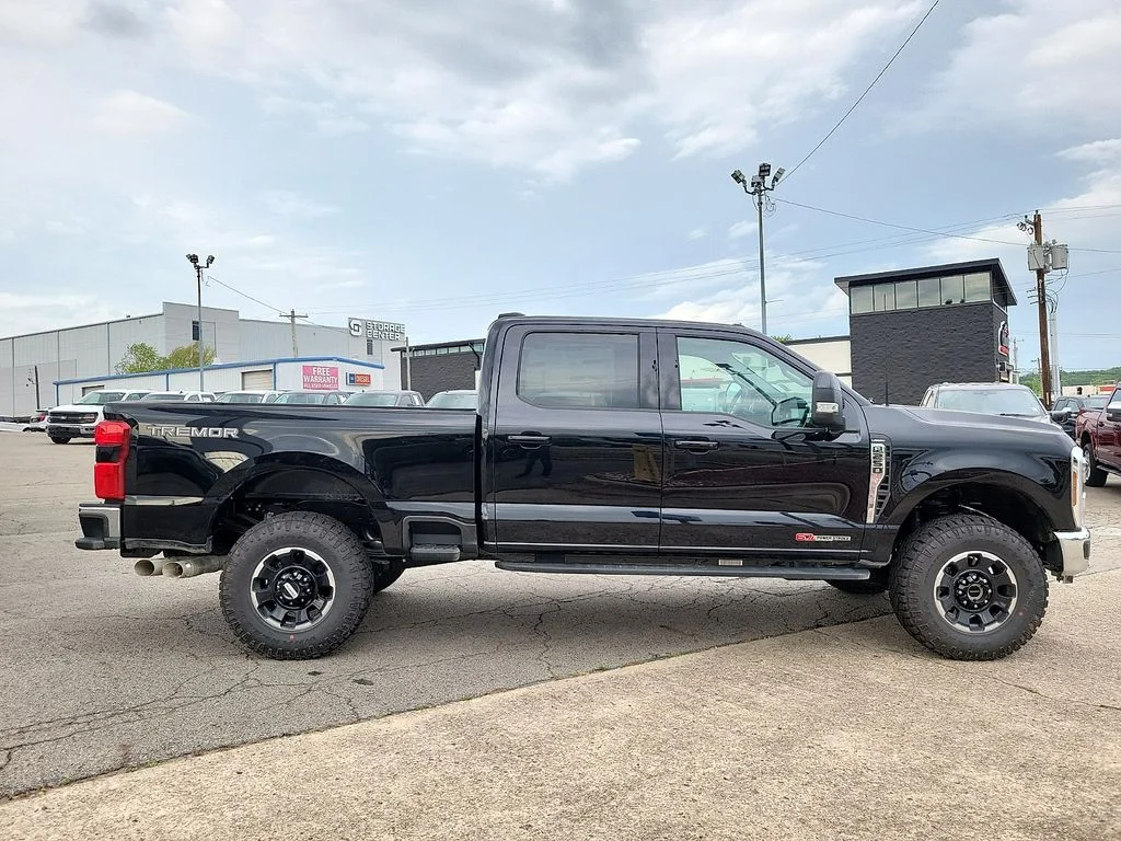 New 2026 Agate Black Metallic Ford F-250® Lariat® image 6