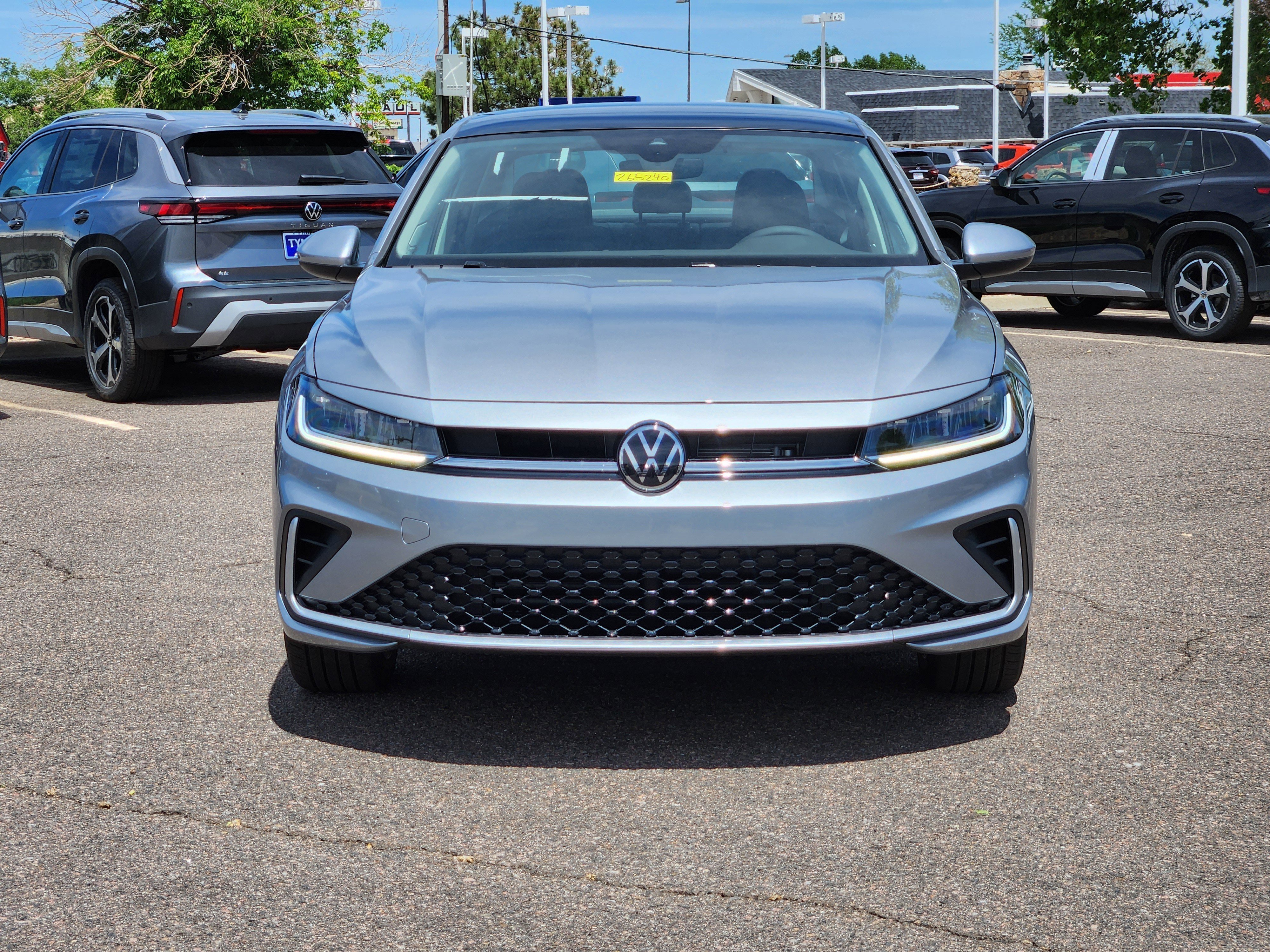 New 2026 Silver Volkswagen 1.5T SE image 2