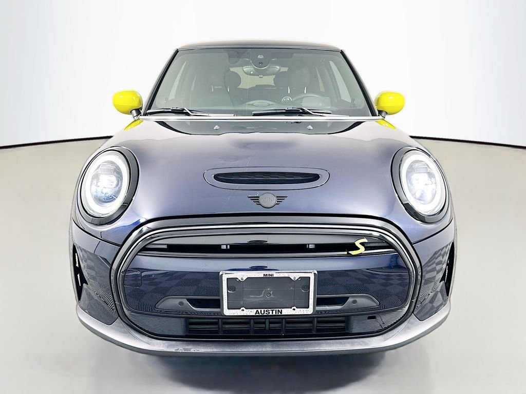 Used 2022 MINI Hardtop 2 Door SE with VIN WMW13DJ06N2P79883 for sale in Austin, TX