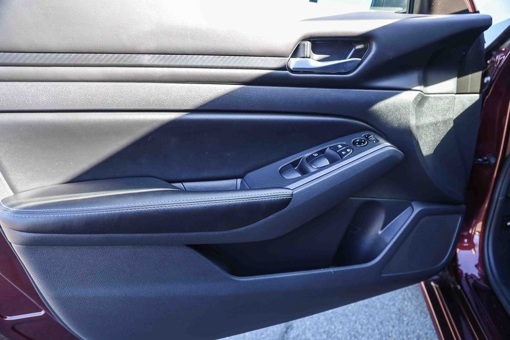 2025 Nissan Altima SV - Photo 20