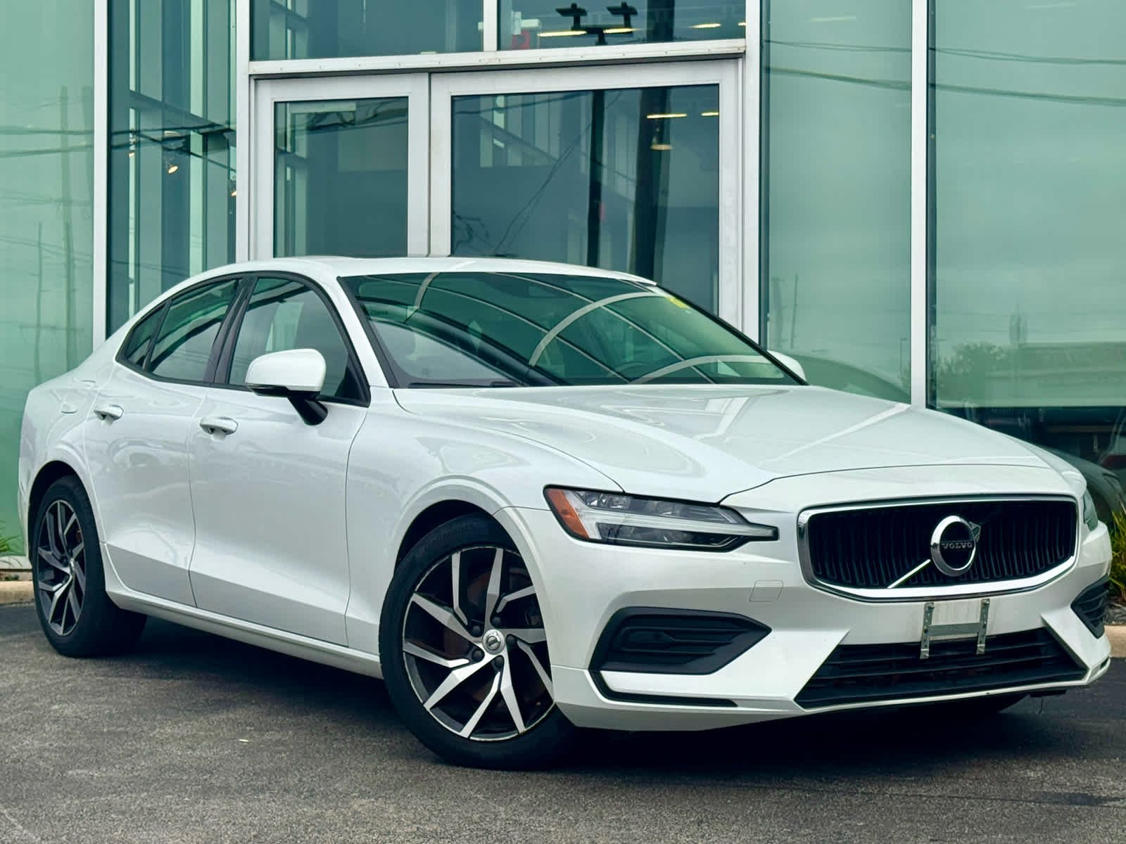 2020 Volvo S60 Momentum