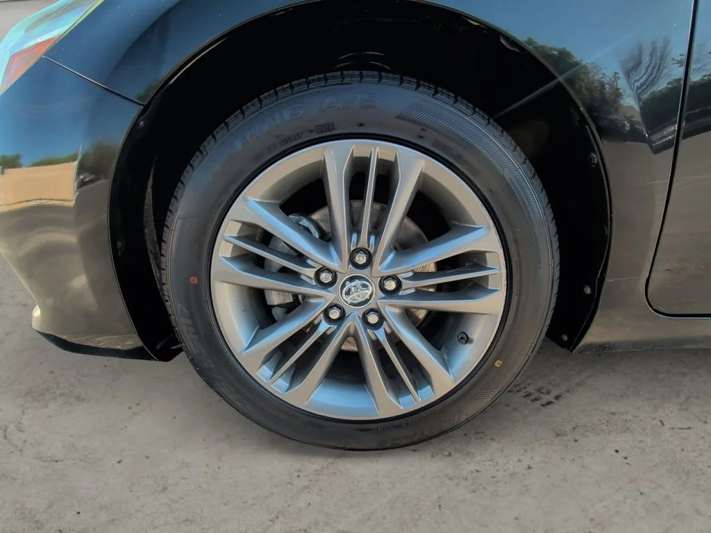 Used 2015 Black Toyota SE image 11