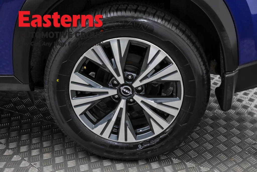 Used 2023 Blue Nissan SV image 34